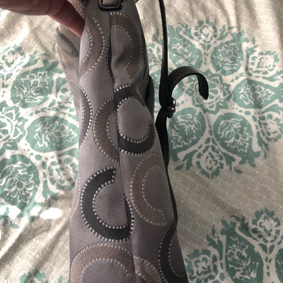 Coach Isabelle Madison Dotted Op Art GUC - Picture 6 of 8